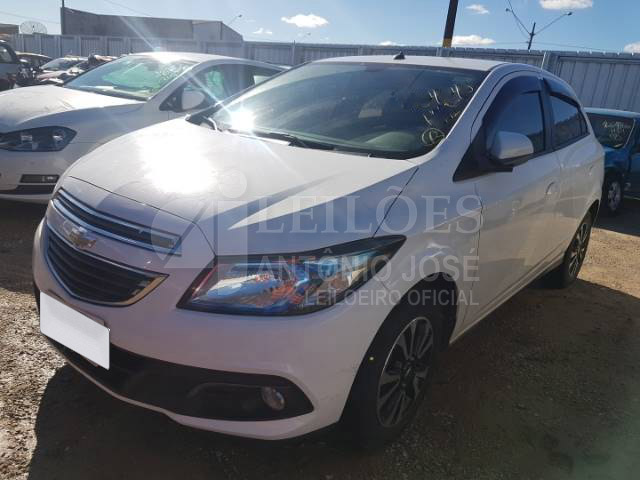 LOTE 017 - CHEVROLET ONIX 1.4 LTZ SPE/4 2015
