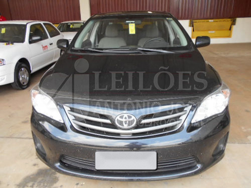 LOTE 019 - Toyota Corolla Sedan 1.8 2012