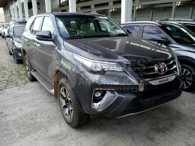 LOTE 021 - Hilux SW4 SRX Diamond 4x4 2.8 Turbo Diesel 2019