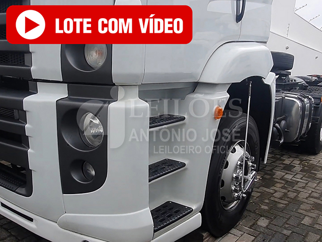 LOTE 003 - VOLKSWAGEN 26-390 E Constel. 6x4 2p 2014