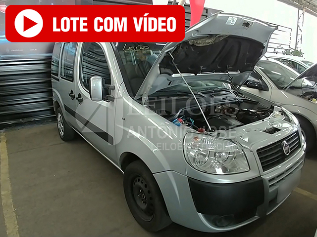 LOTE 016 - Fiat Doblò Essence 1.8 Flex 16V 5p 2017