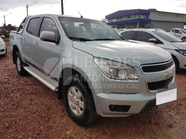 LOTE 030 - CHEVROLET S10 CABINE DUPLA LT 2.8 2013