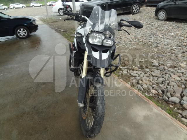 LOTE 001 - BMW - F800 GS 2015
