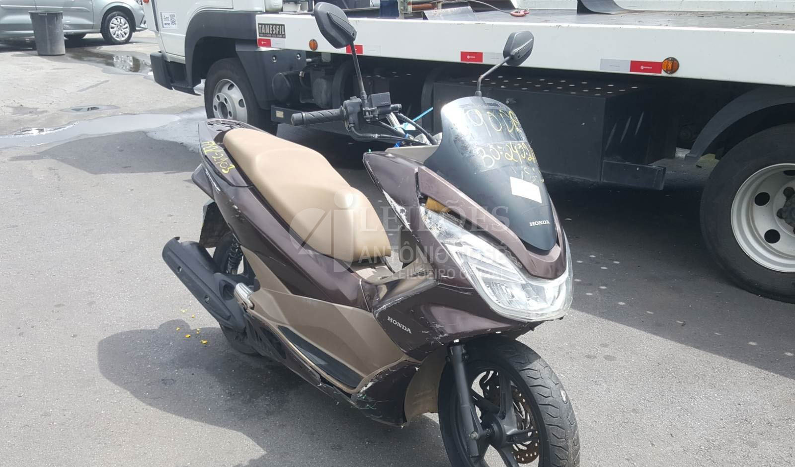 LOTE 017 - HONDA PCX 2017