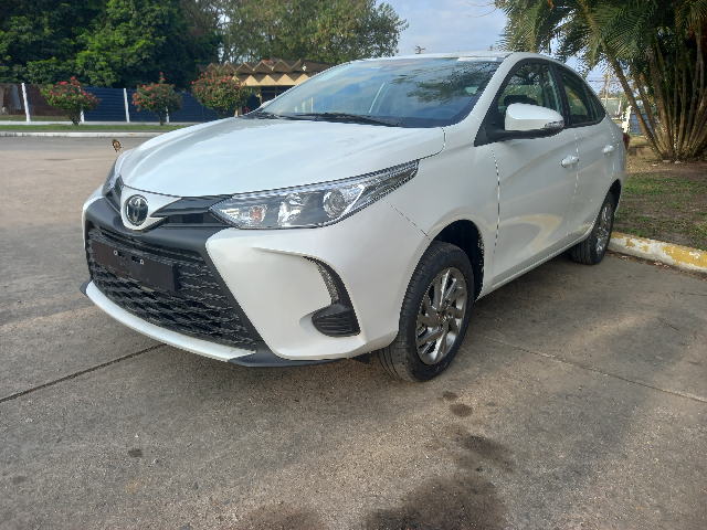 LOTE 028 YARIS SA XS15