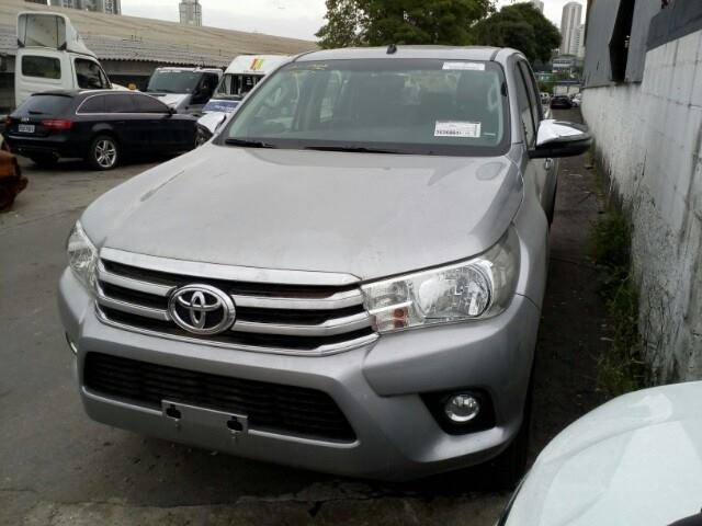 LOTE 037 Toyota Hilux 2.8 TDI SRV CD 4x4