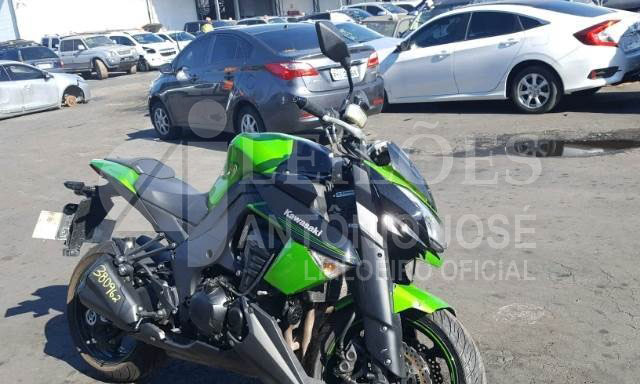 LOTE 001 - KAWASAKI Z1000 2011