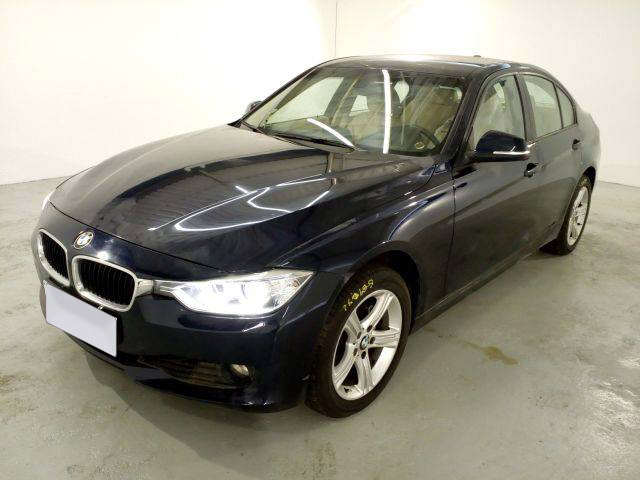 LOTE 016 BMW 320I ActiveFlex Turbo 2015