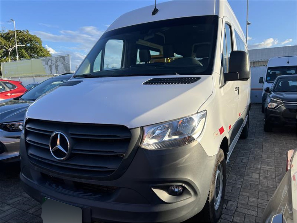 LOTE 005 SPRINTER VAN 417 16L 3665 RS