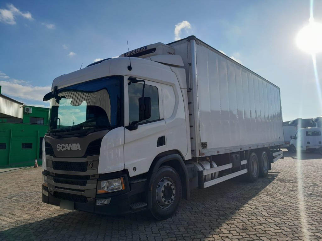 LOTE 013 SCANIA P 280 B 6X2 2P