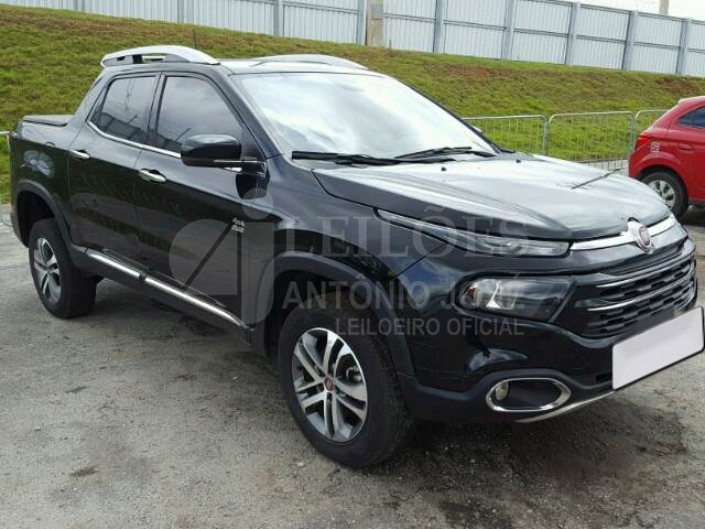LOTE 028 - FIAT TORO VOLCANO AT9 2.0  2017